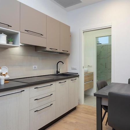 I Host Apartment - Val Strona 6 Milan Exterior photo